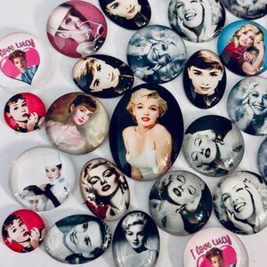 28 pcs Various Cabochons, Dolly Parton, Marilyn Monroe, Audrey Hepburn, NWT
